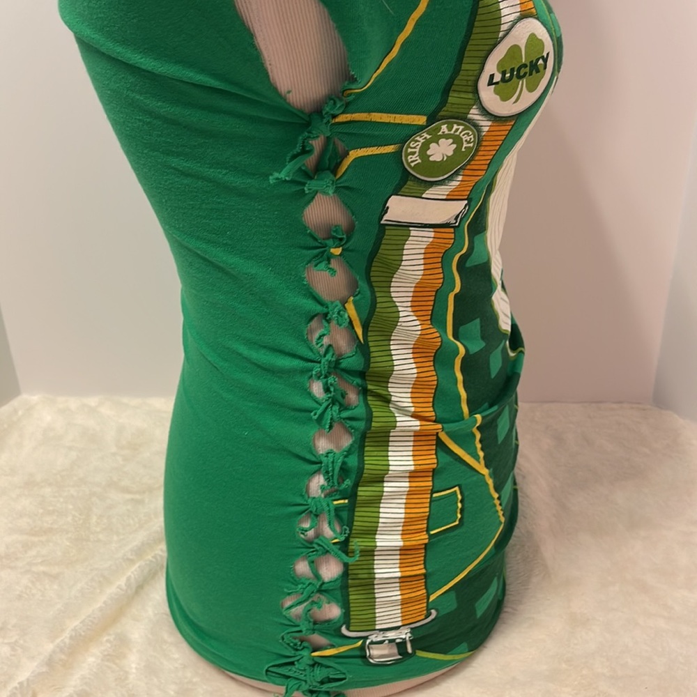 Hand made cut out St Patrick’s Day top. In size Small/Medium - Picture 5 of 5